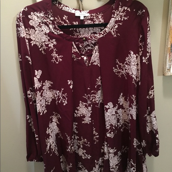 Burgundy mini dress - Picture 2 of 3